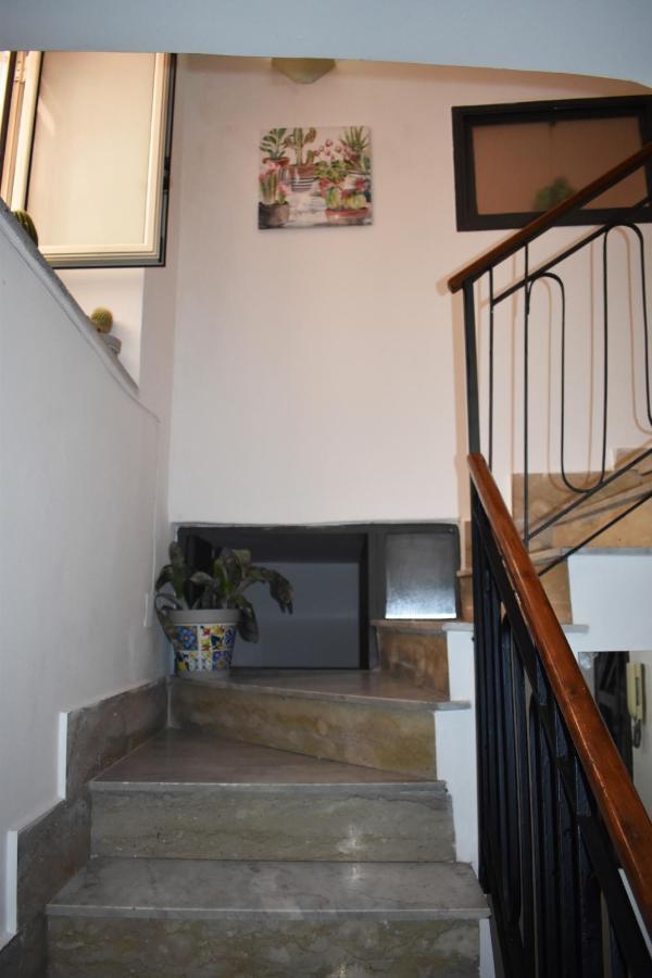Appartamento Nel Centro Storico Di Palermo - Via Meli'S House Exterior foto